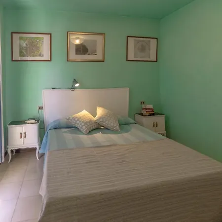 Appartamento Alba, Posto Auto Privato, Animali Amici! Apartment *