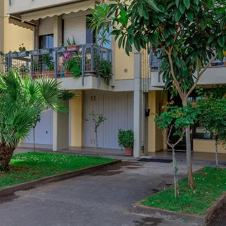 Appartamento Alba, Posto Auto Privato, Animali Amici! Apartment
